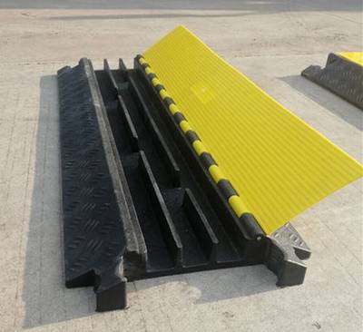減速帶線槽道路減速帶線槽推薦